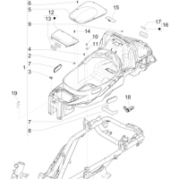 2.34 - Logement casque - Dessous de selle